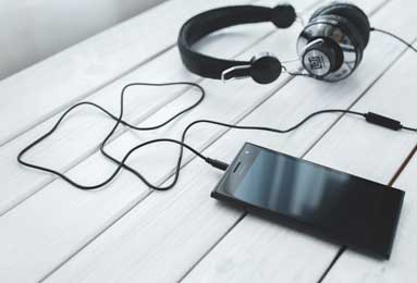 真人百家乐游戏：在家也能遇见真实荷官的博弈魅力