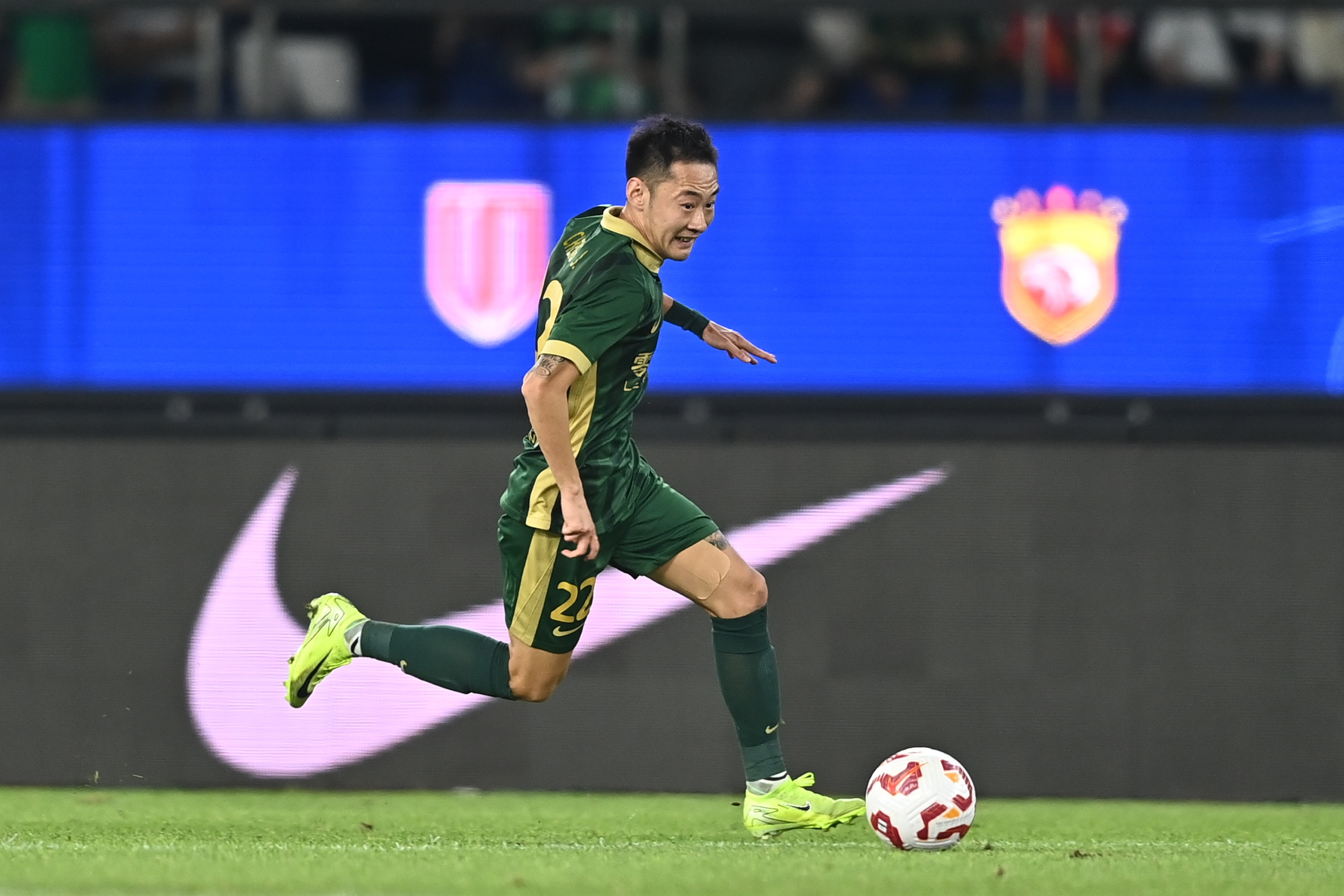 程进红牌判罚无可争议 本赛季质疑者恐未观赛