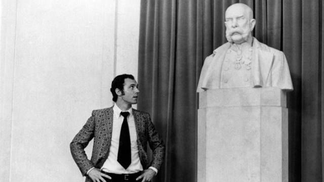 开云移动端-林良锋：贝肯鲍尔，德国足球神话自身